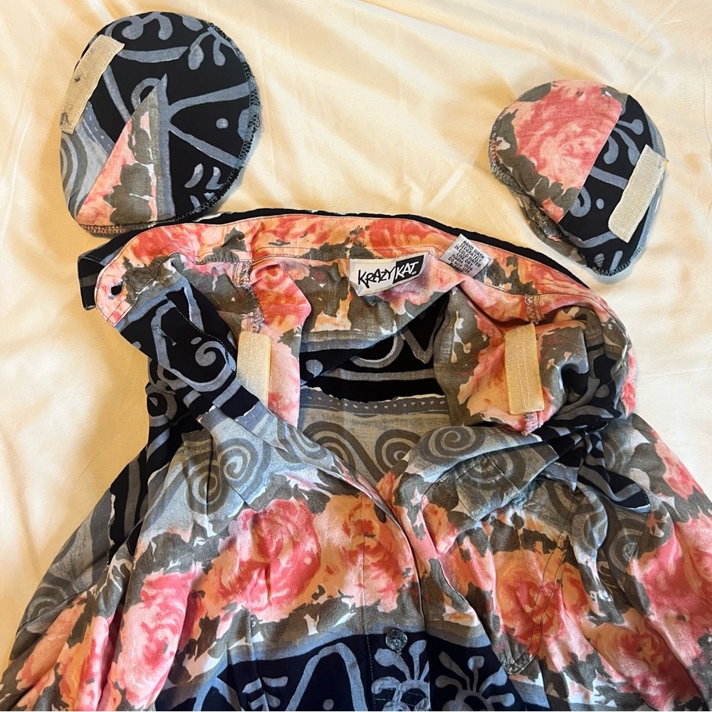 Vintage Krazy Kat Black and Pink Floral Button Down Shirt Size Large - Picture 10 of 12